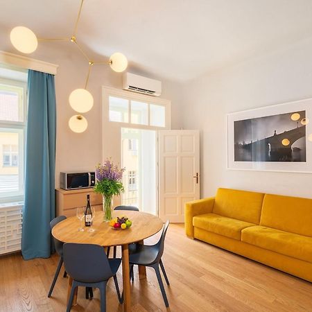 Quiet City Center Apartment In Hip & Foodie Area Prag Exteriör bild