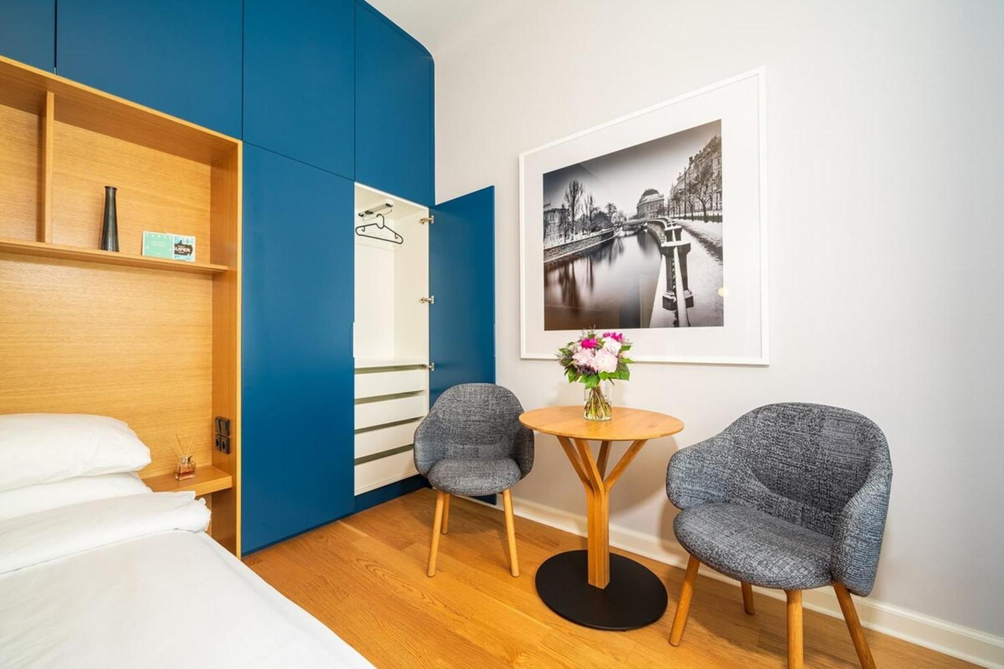 Quiet City Center Apartment In Hip & Foodie Area Prag Exteriör bild